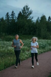 eldercouple jogging